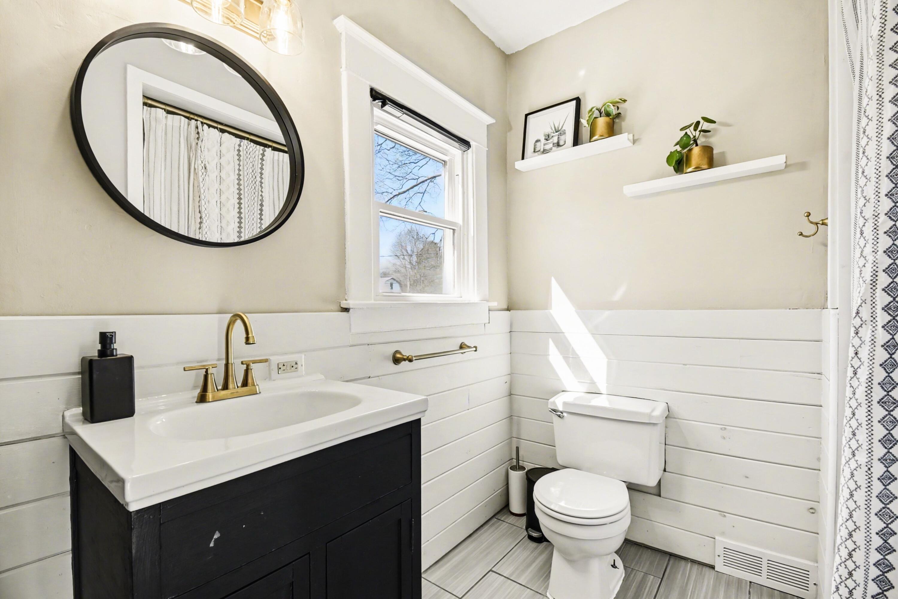 207 South Locust Street Wayland, MI 49348 - Photo 13 of 30 013_file_6447