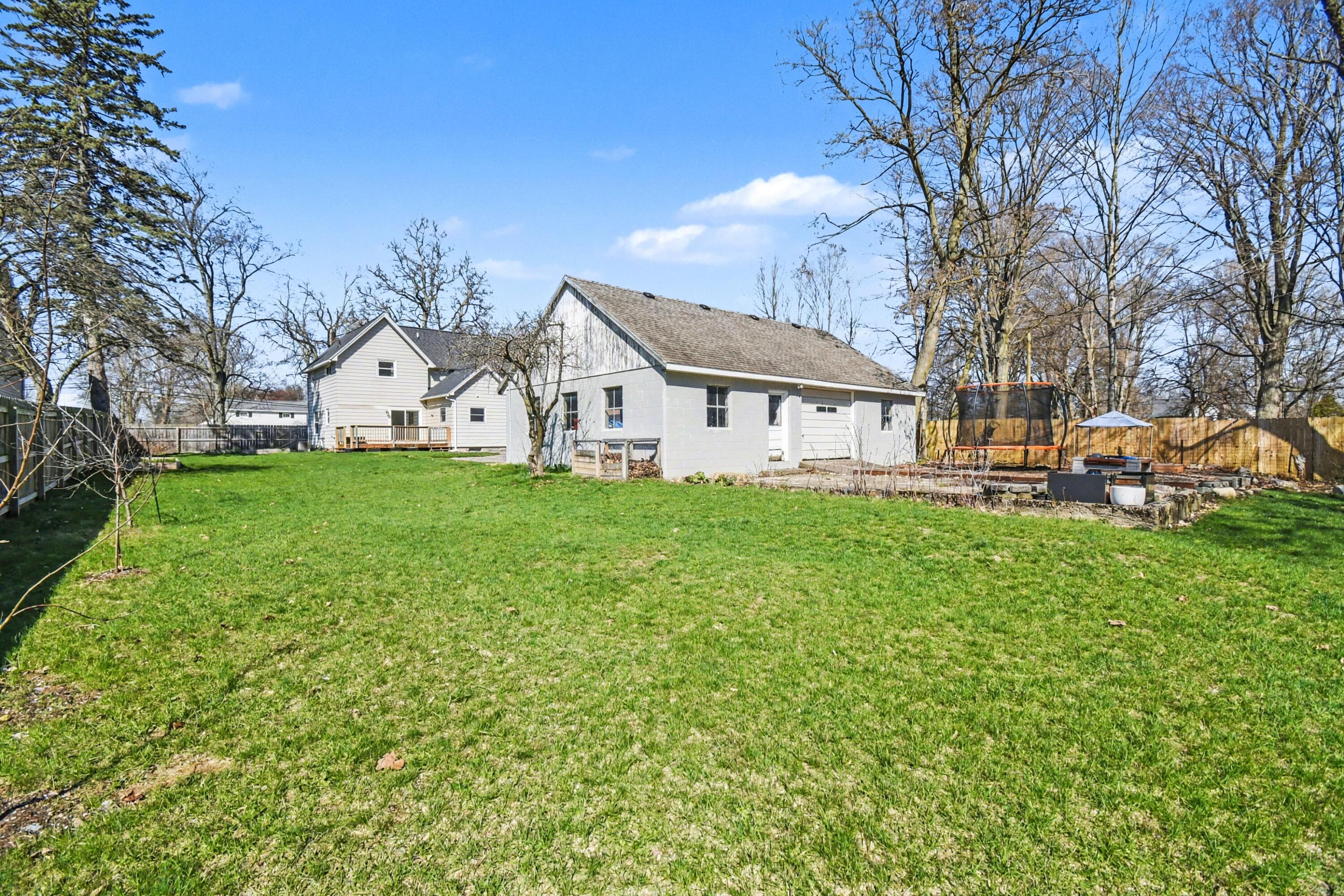 207 South Locust Street Wayland, MI 49348 - Photo 24 of 30 027_file_4736