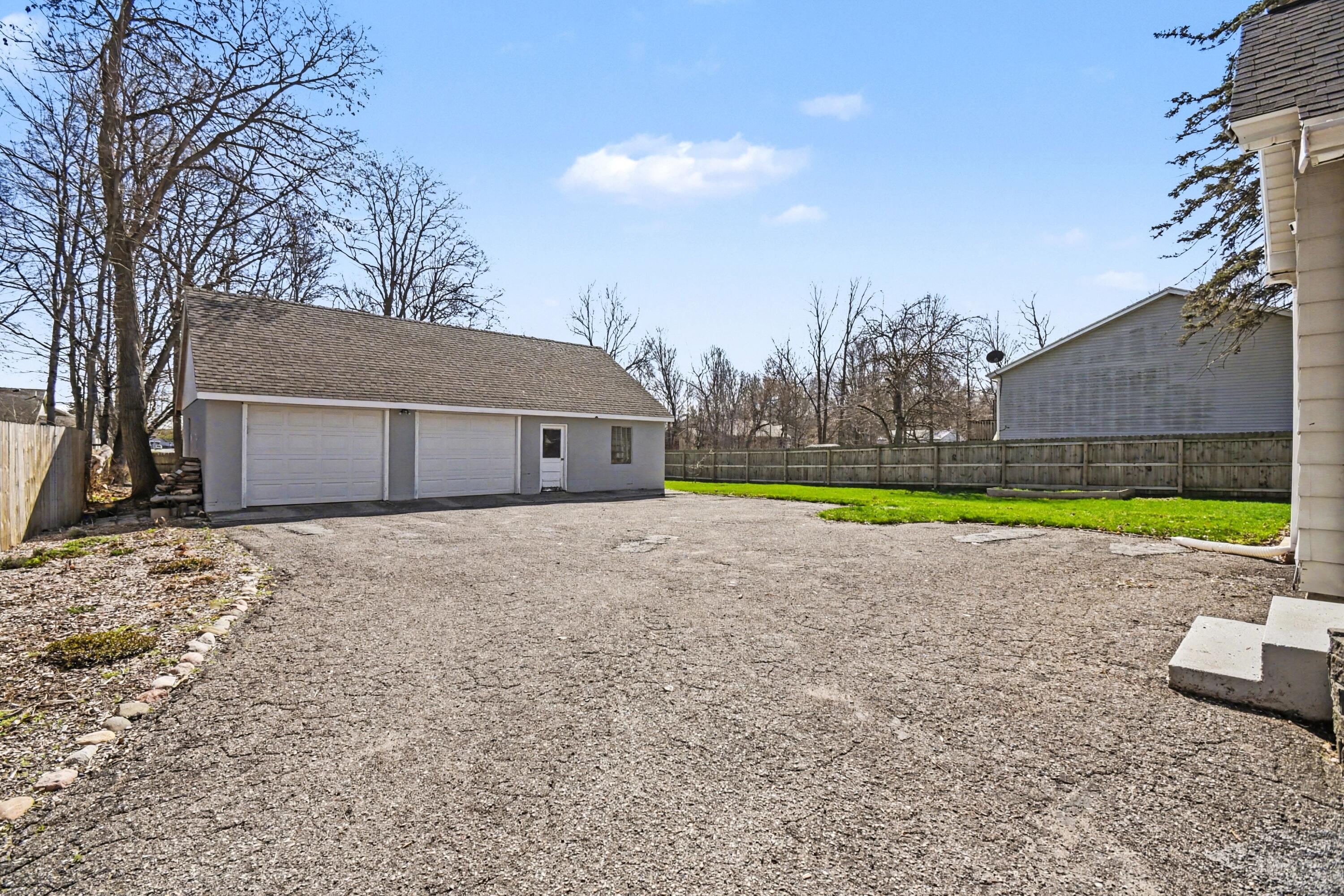 207 South Locust Street Wayland, MI 49348 - Photo 25 of 30 024_file_8085