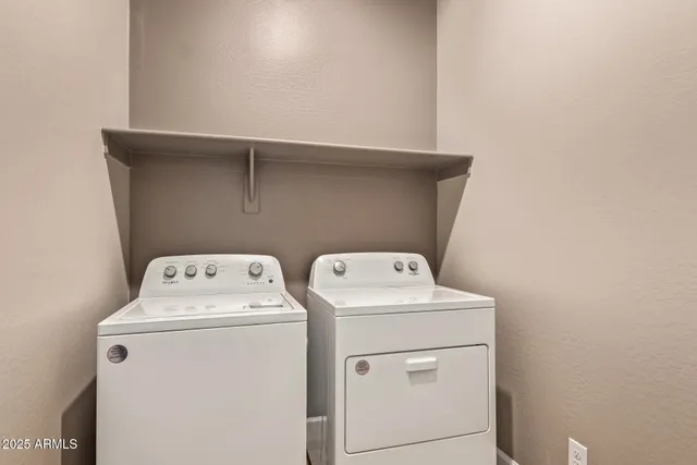 a view of a pathway of a house