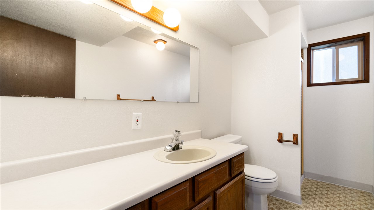 5417 North Evergreen Road Spokane Valley, WA 99216 - Photo 12 of 20 Gallery Image 12
