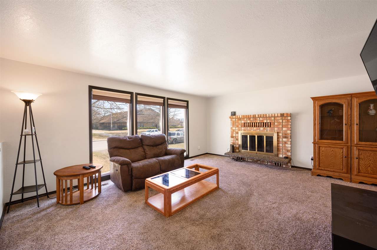5417 North Evergreen Road Spokane Valley, WA 99216 - Photo 3 of 20 Gallery Image 3