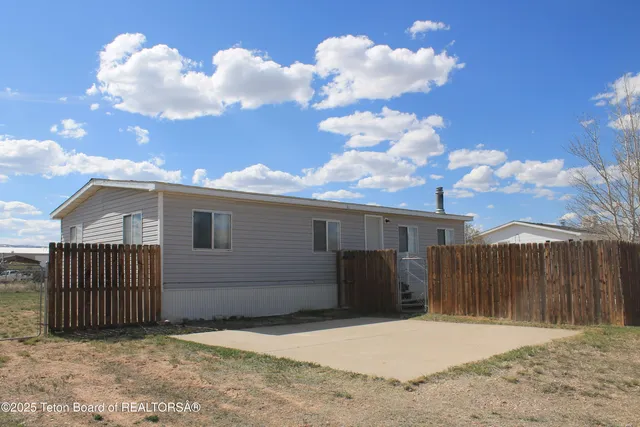 $150,000 | 7 North Schmid Drive, La Barge, WY 83123