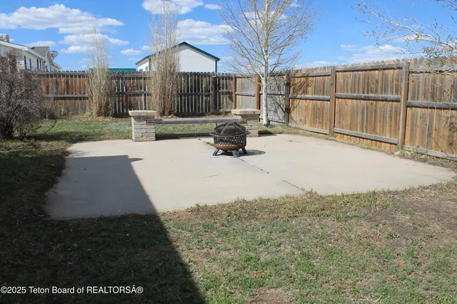 $150,000 | 7 North Schmid Drive, La Barge, WY 83123