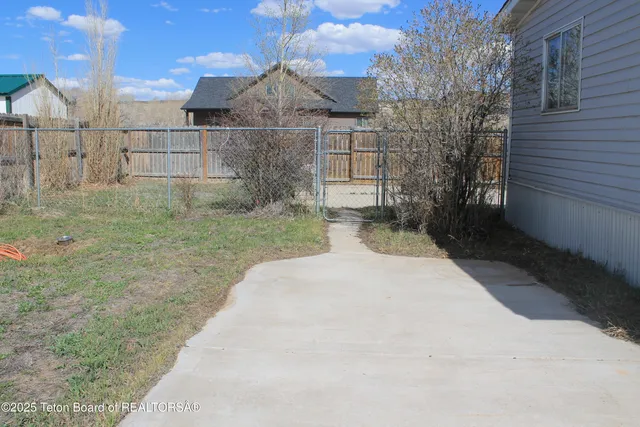 $150,000 | 7 North Schmid Drive, La Barge, WY 83123