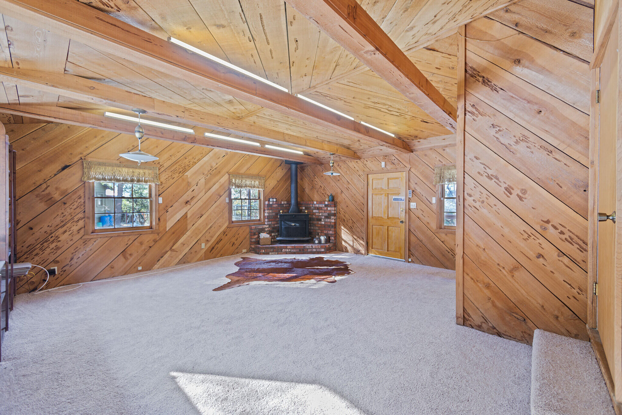 25465 Seneca Road Idyllwild, CA 92549 - Photo 19 of 38 a view of entryway