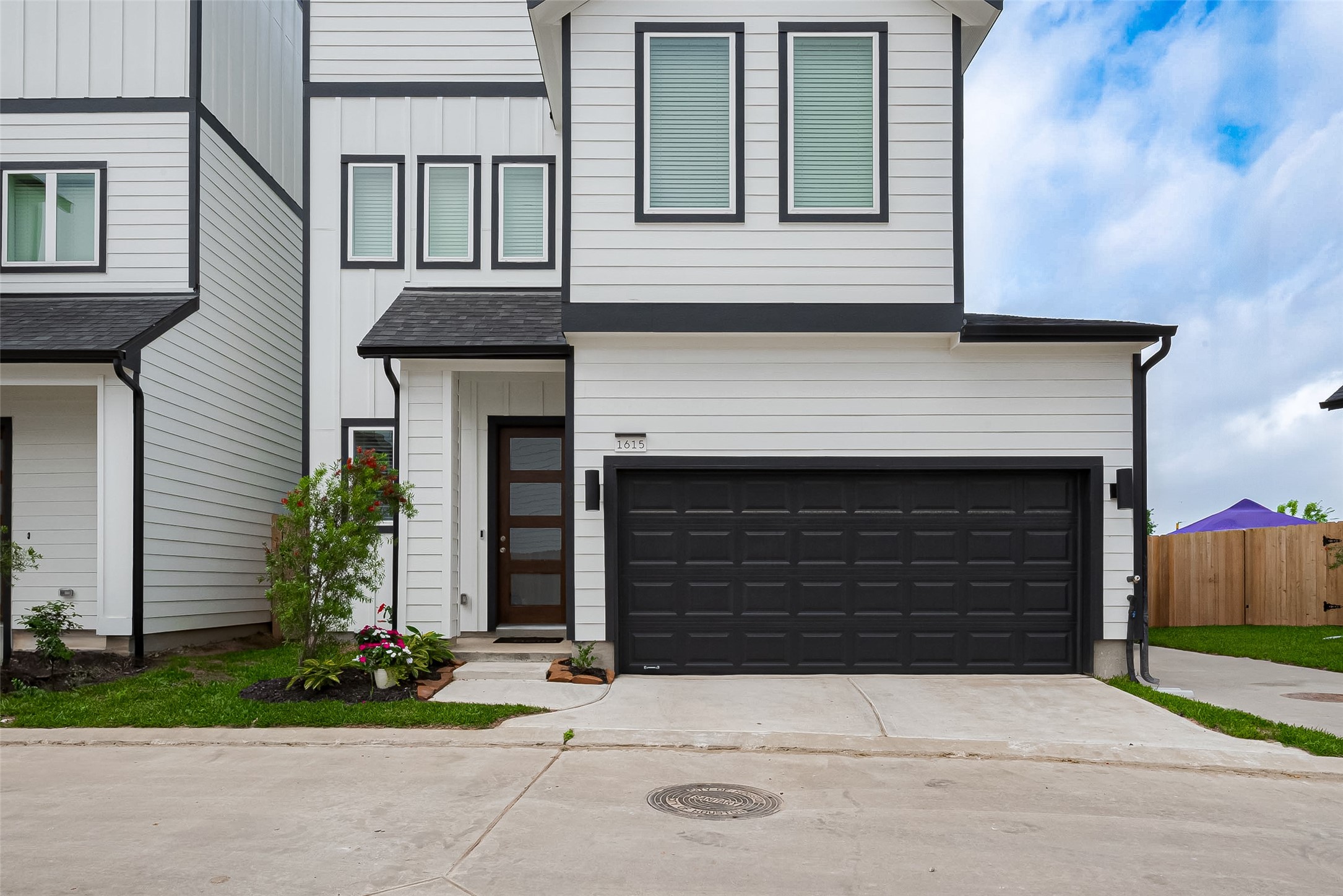 1615 Regents Gate Road Houston, TX 77080 - Photo 1 of 50