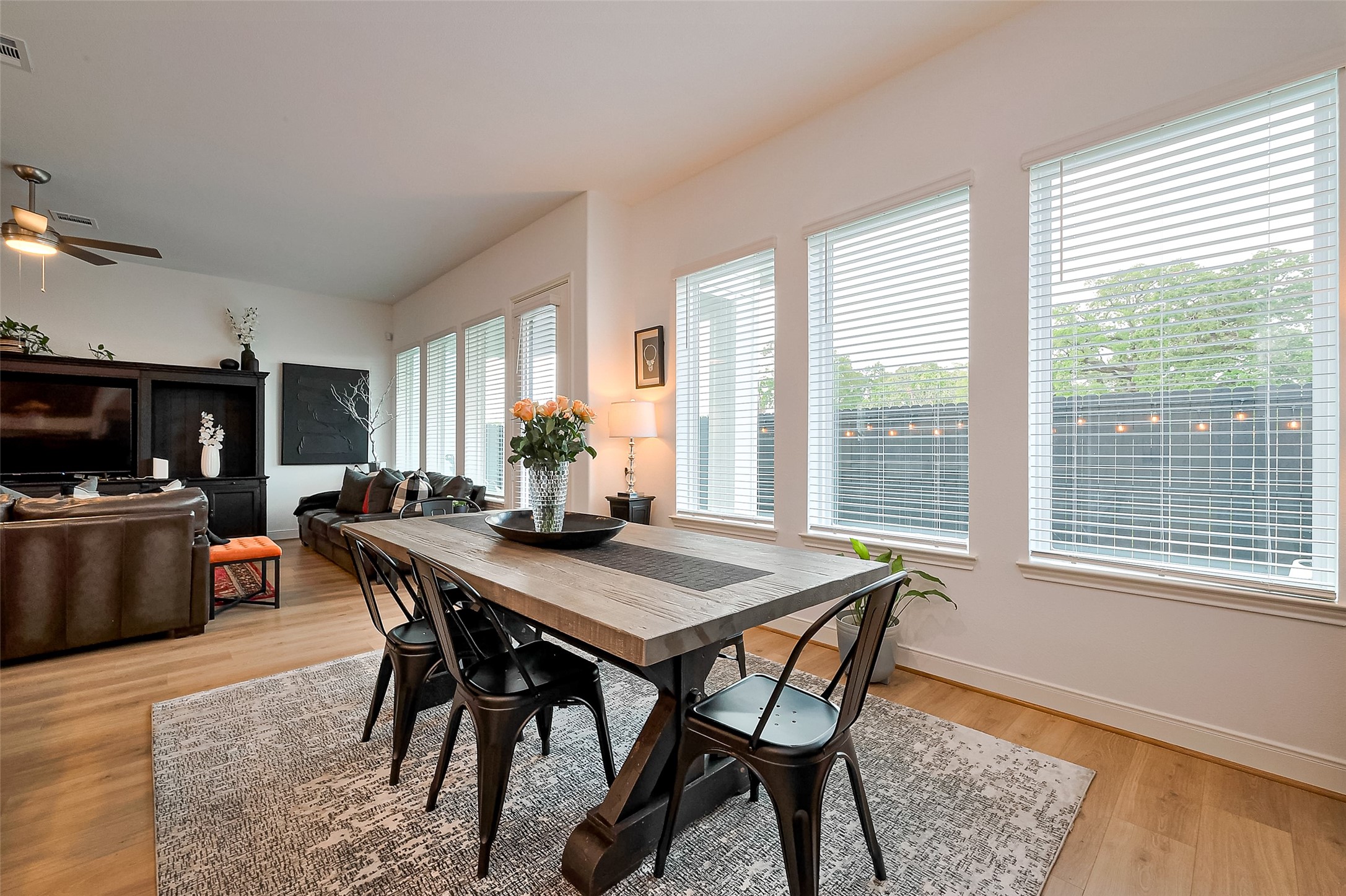 1615 Regents Gate Road Houston, TX 77080 - Photo 11 of 50