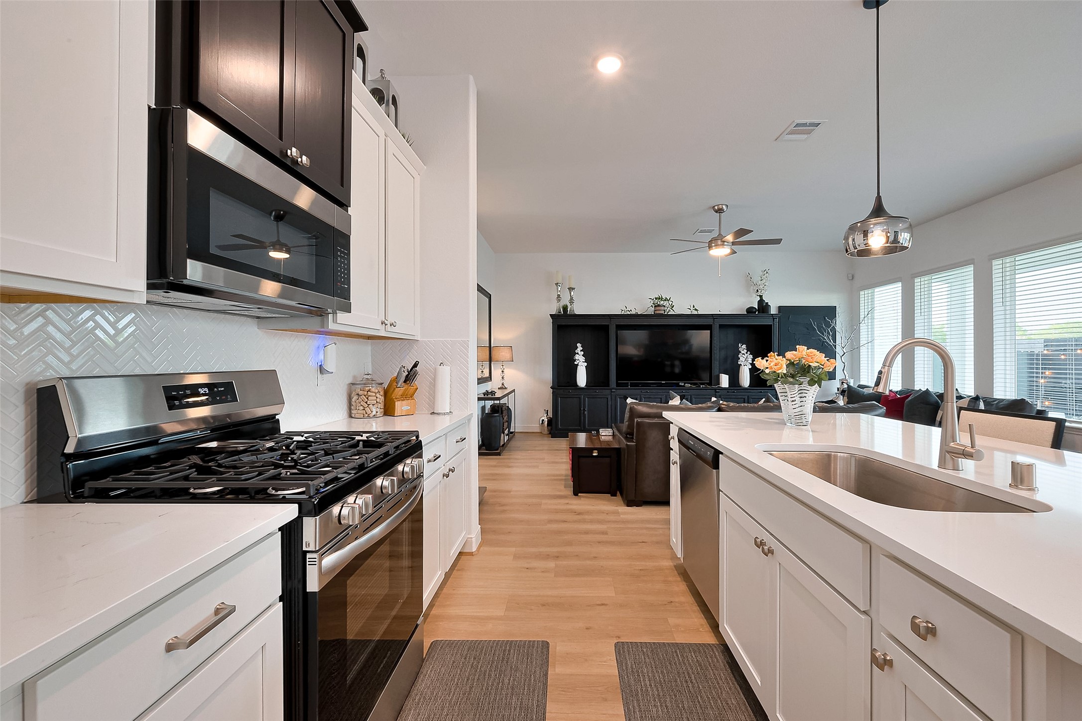 1615 Regents Gate Road Houston, TX 77080 - Photo 19 of 50