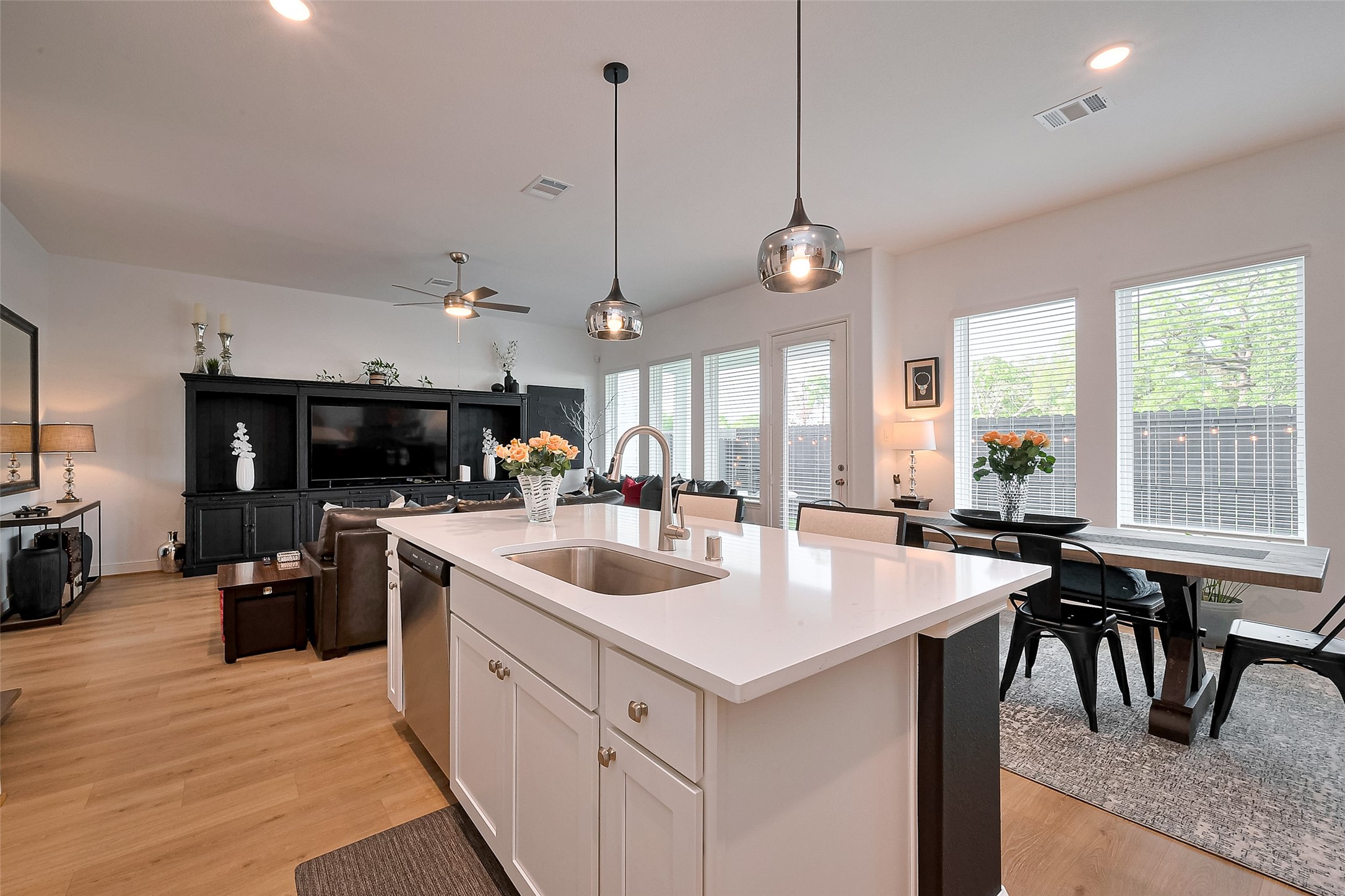 1615 Regents Gate Road Houston, TX 77080 - Photo 20 of 50