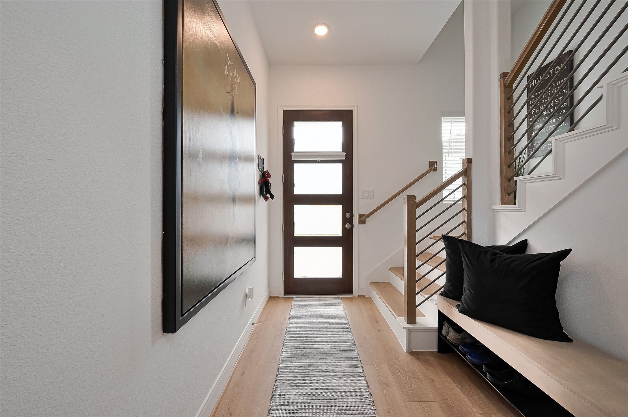 1615 Regents Gate Road Houston, TX 77080 - Photo 3 of 50