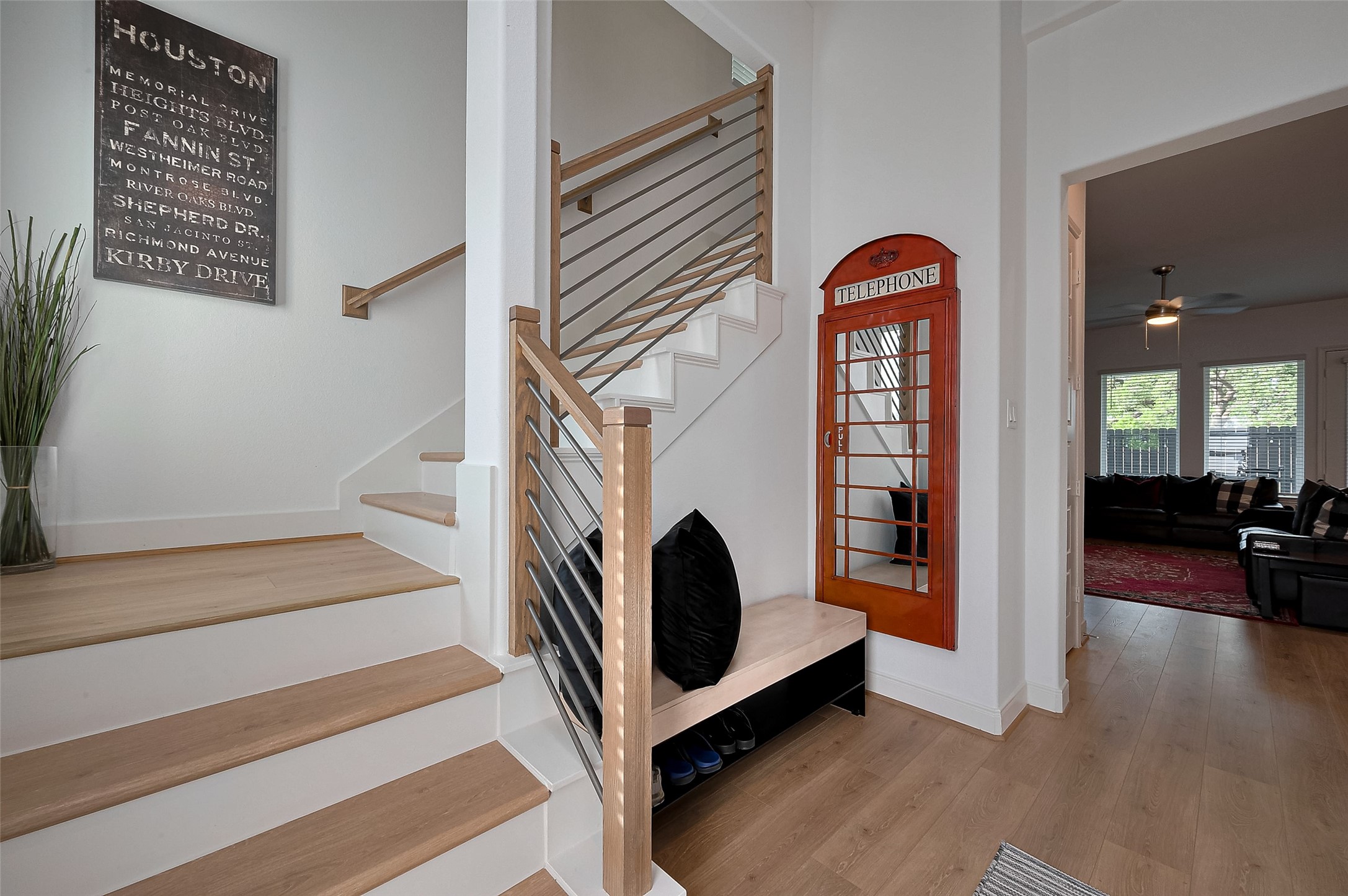 1615 Regents Gate Road Houston, TX 77080 - Photo 4 of 50