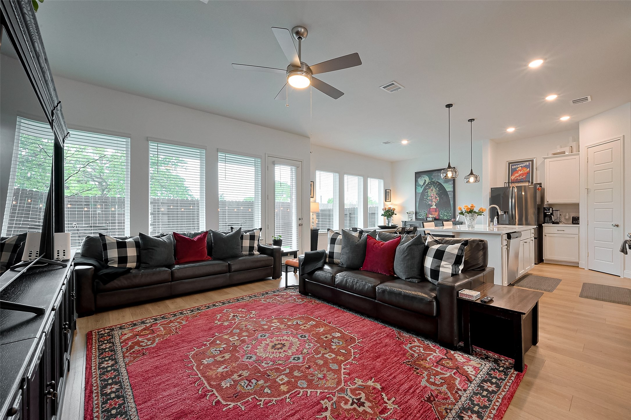 1615 Regents Gate Road Houston, TX 77080 - Photo 9 of 50