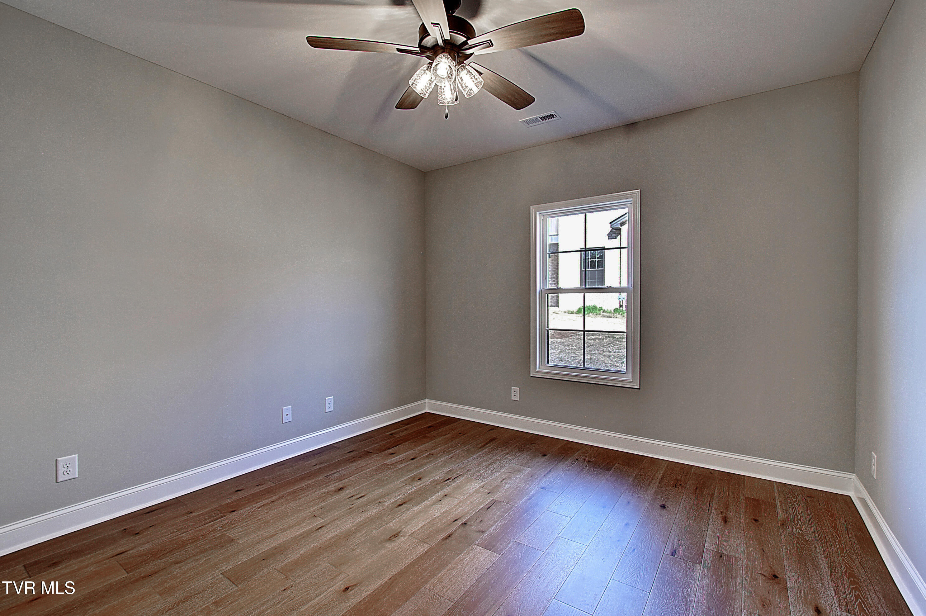 273 Ruby Rose Ridge Jonesborough, TN 37659 - Photo 26 of 30 DSC_0430And8more