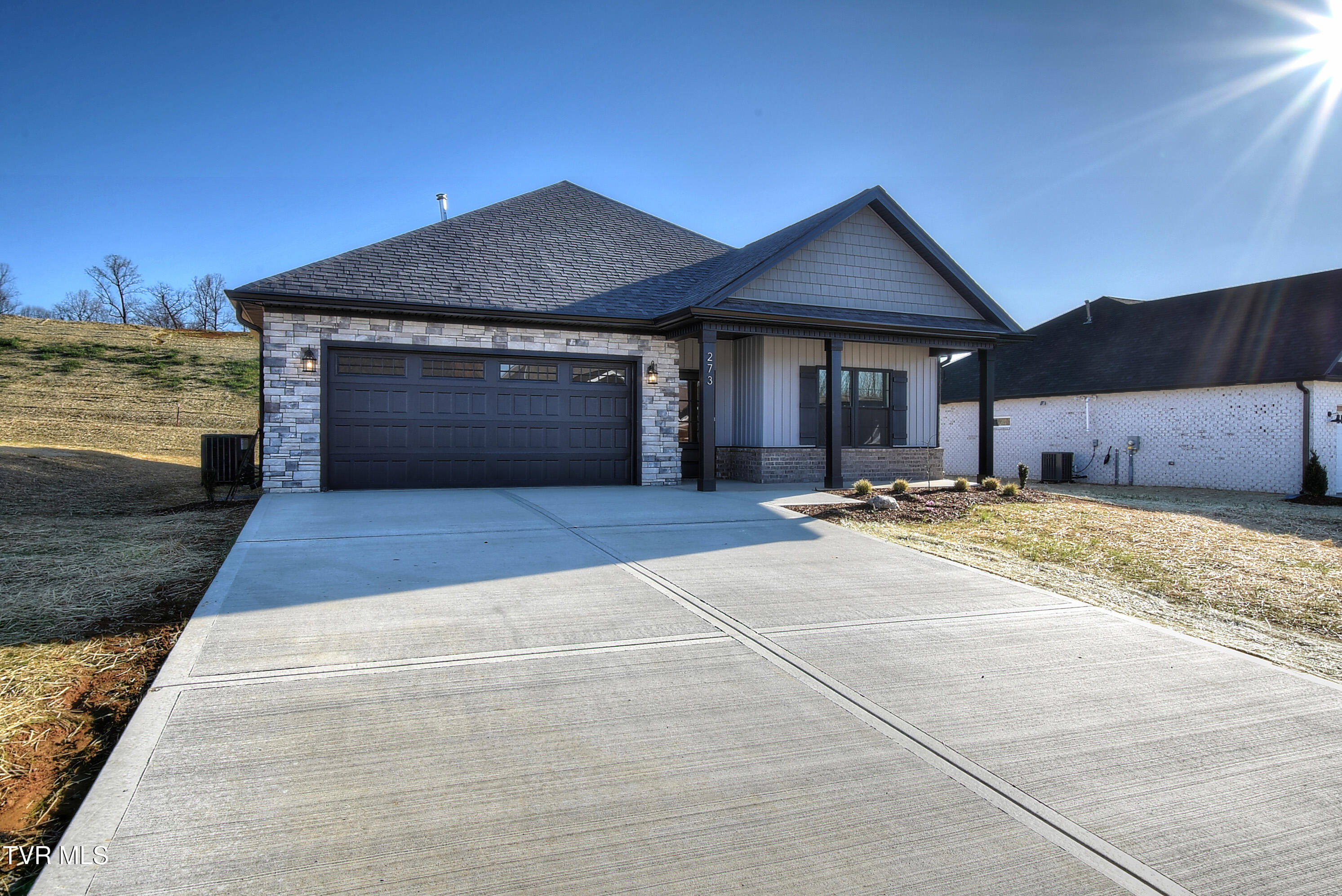 273 Ruby Rose Ridge Jonesborough, TN 37659 - Photo 3 of 30 3