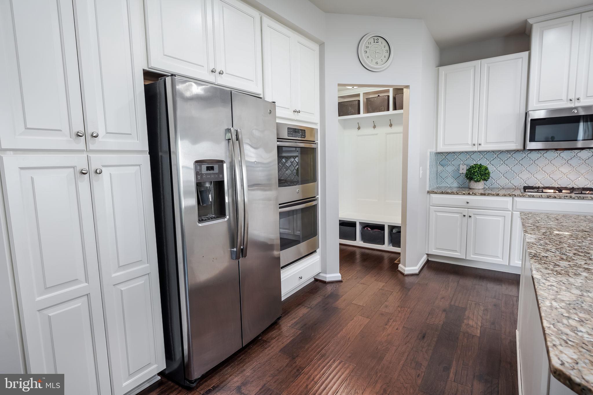 1194 Brittle Ridge Road Warrenton, VA 20187 - Photo 13 of 44 Gourmet Kitchen Opens to Mud Room & 2-Car Garage