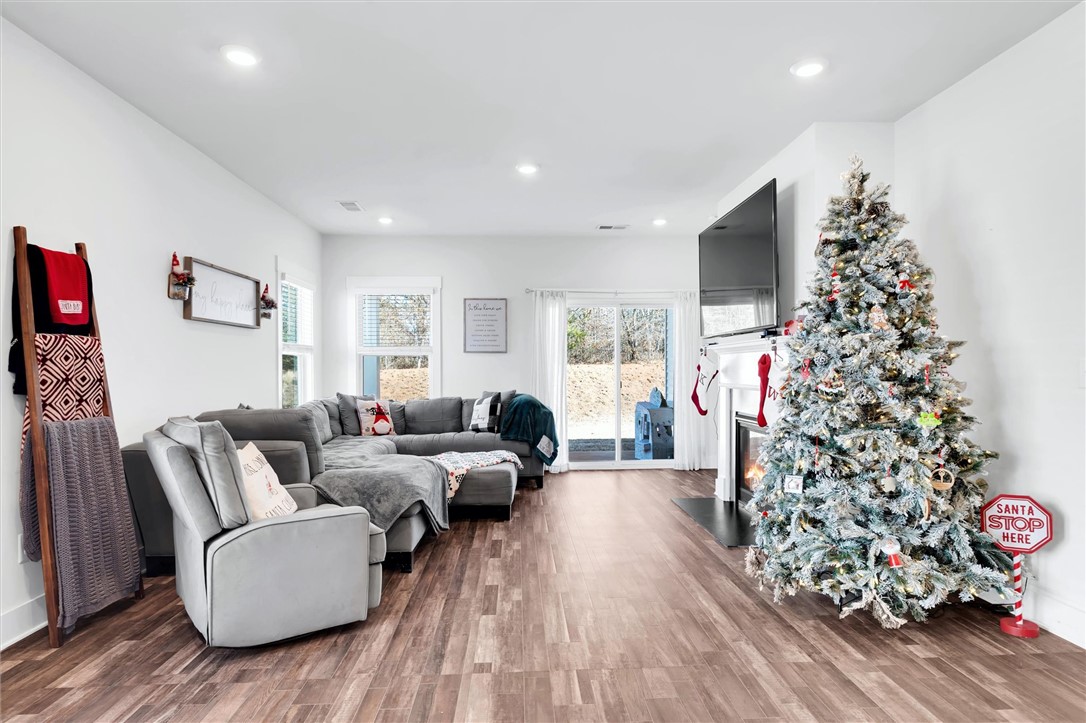 136 Walking Stick Way Pelzer, SC 29669 - Photo 13 of 25