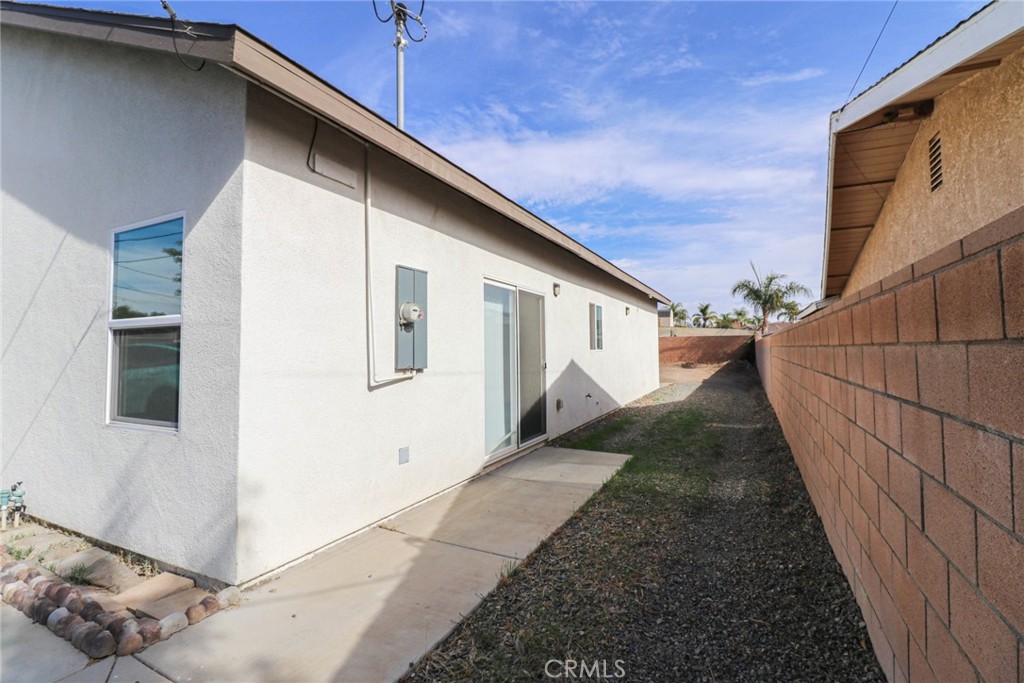 4847 Hedrick Avenue Riverside, CA 92505 - Photo 4 of 17