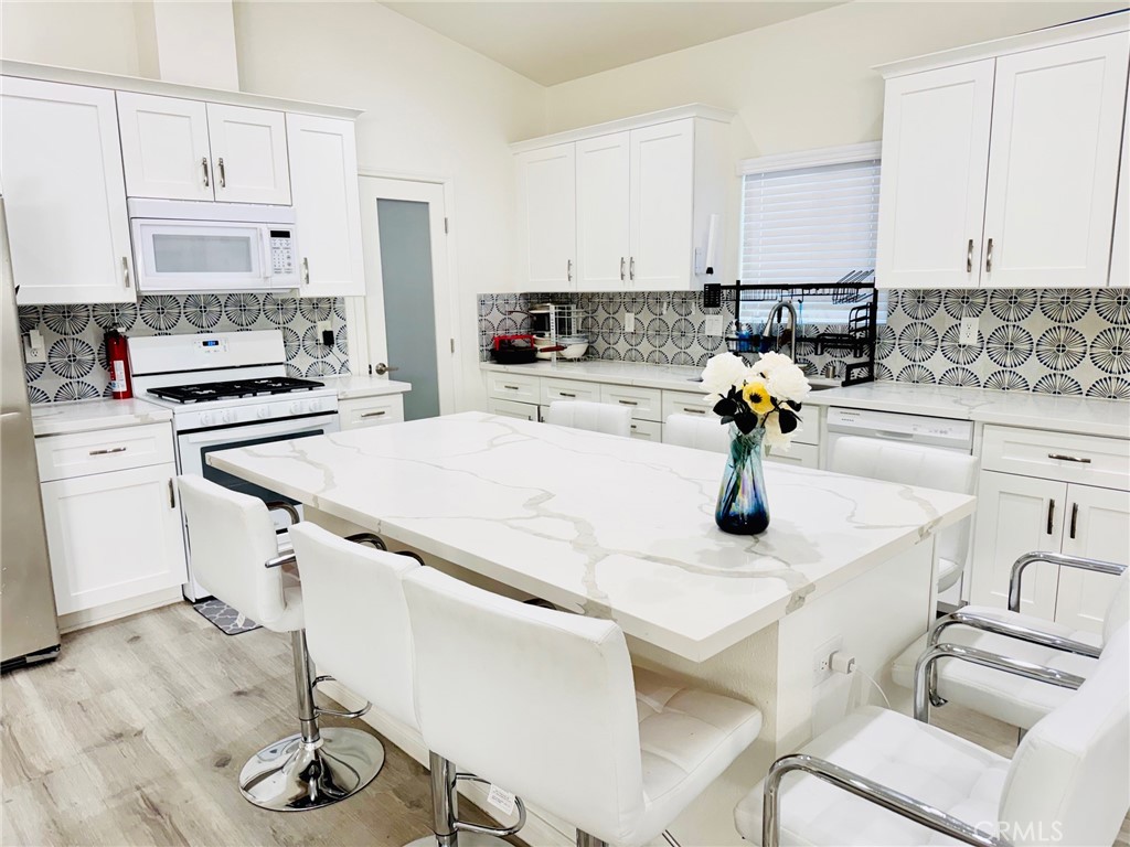 4847 Hedrick Avenue Riverside, CA 92505 - Photo 9 of 17