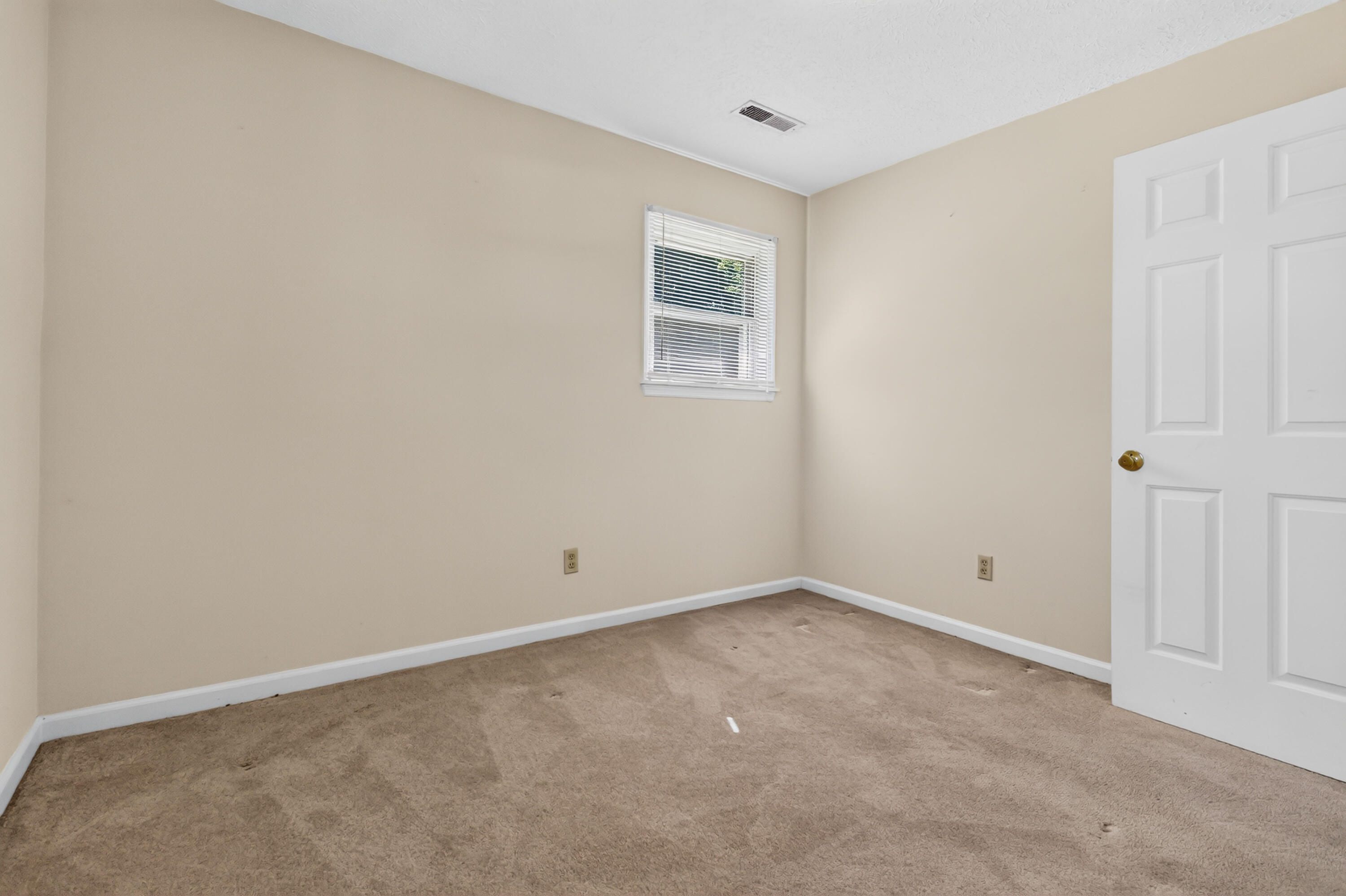 108 Daisey Road Berea, KY 40403 - Photo 20 of 29 019