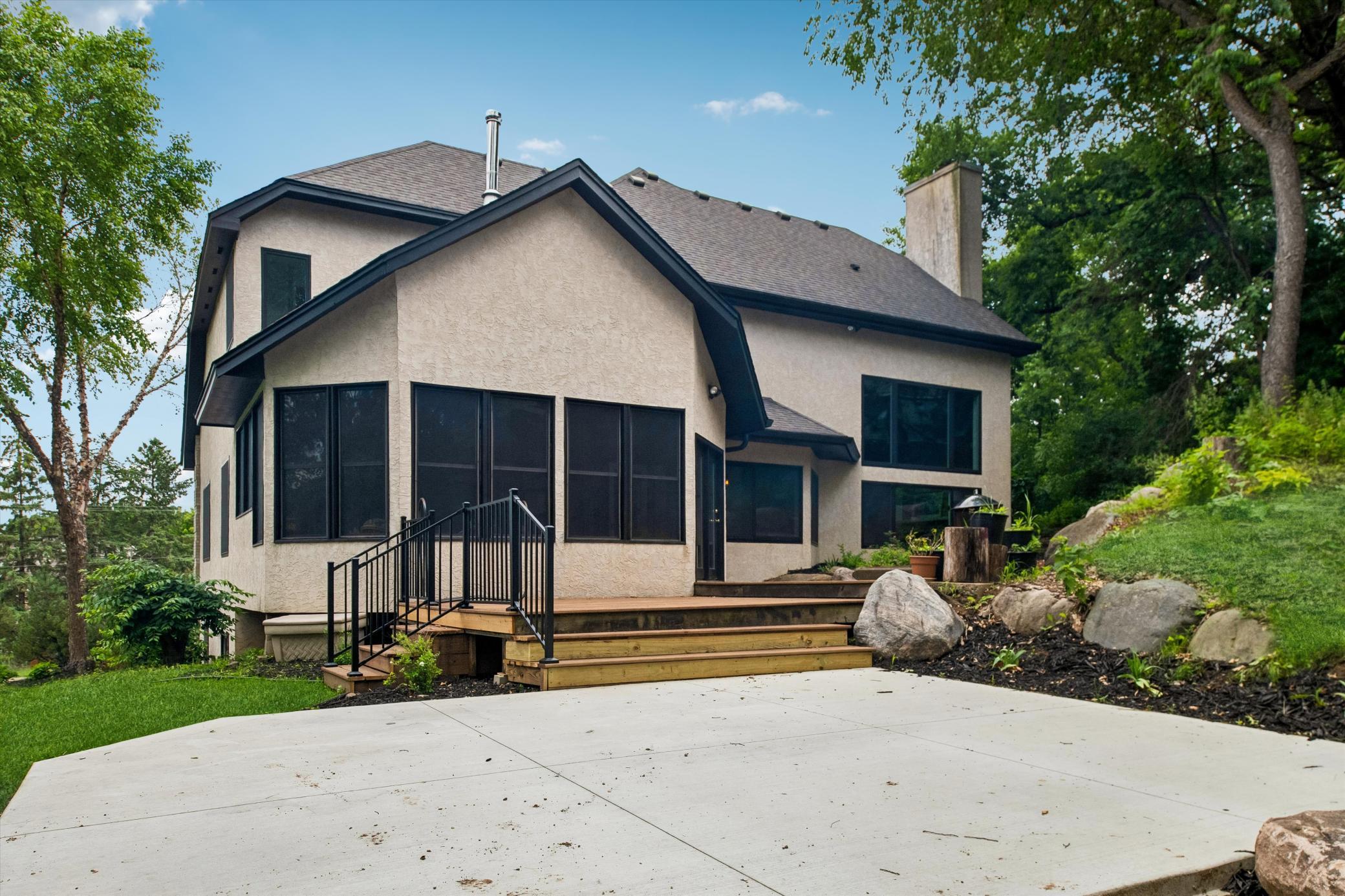 740 Mendota Heights Road Mendota Heights, MN 55120 - Photo 10 of 40