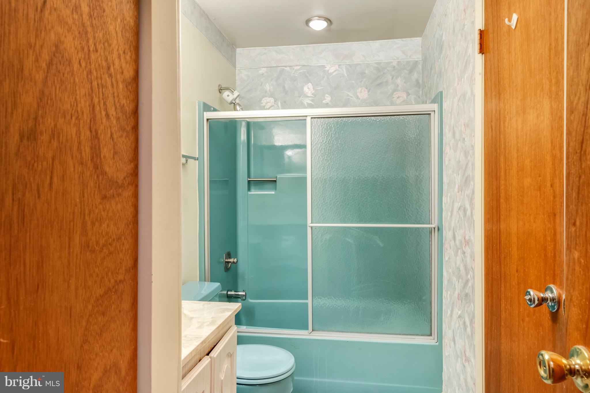 972 Tidewater Road Pasadena, MD 21122 - Photo 13 of 30 Bath