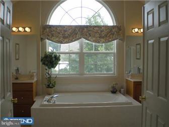 25 Woodside Farm Road Garnet Valley, PA 19060 - Photo 9 of 12 Bathroom