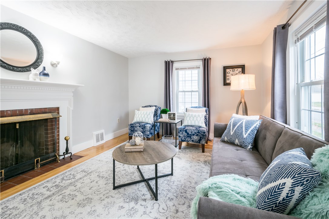 52 Edgemere Road Pawtucket, RI 02861 - Photo 5 of 18 Gallery Image 5