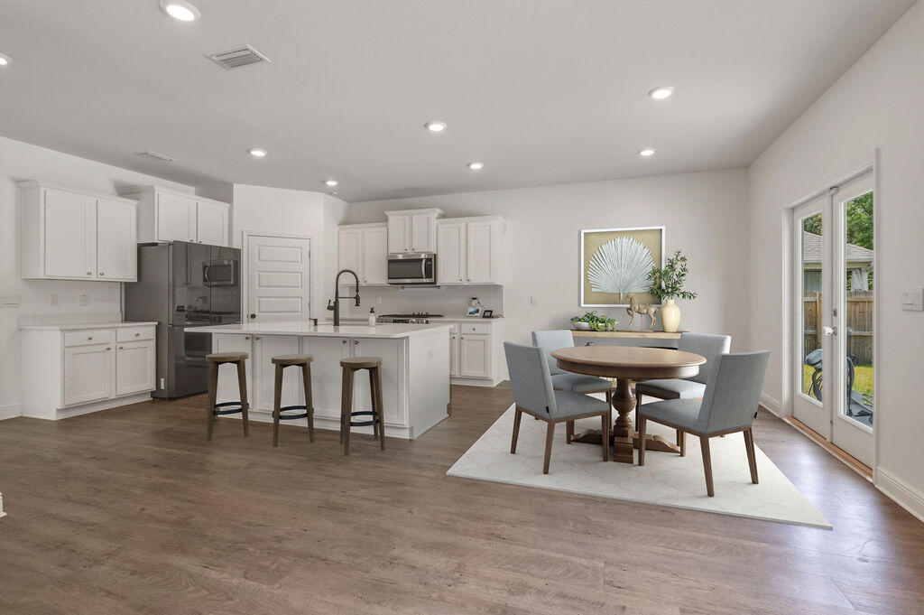 100 Oak Trees Lane West Freeport, FL 32439 - Photo 15 of 44 Kitchen