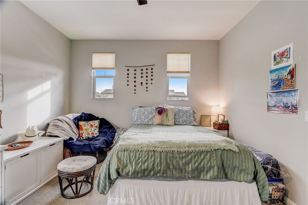 193 Stonegate Road Camarillo, CA 93010 - Photo 33 of 39 a bedroom with a bed and dresser