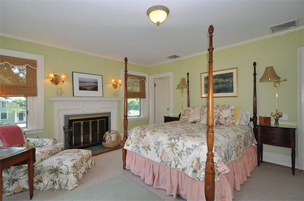 10 Whittier Road Wellesley, MA 02481 - Photo 20 of 30 Gallery Image 20
