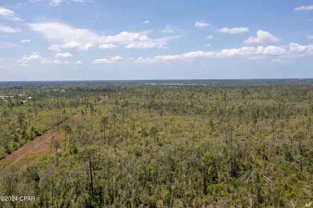 $174,900 | 6125 Bay Head Road, Youngstown, FL 32466