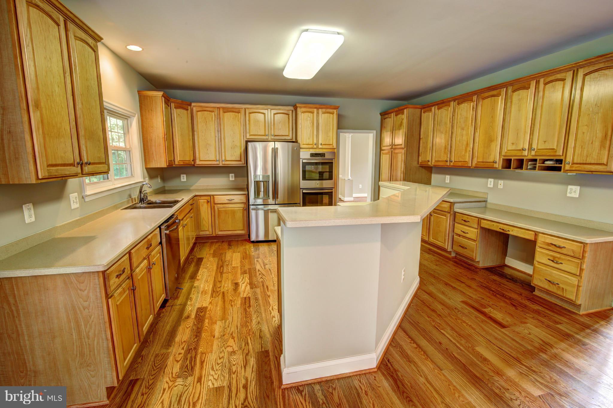 44118 Spinks Ferry Road Leesburg, VA 20176 - Photo 16 of 30 Kitchen