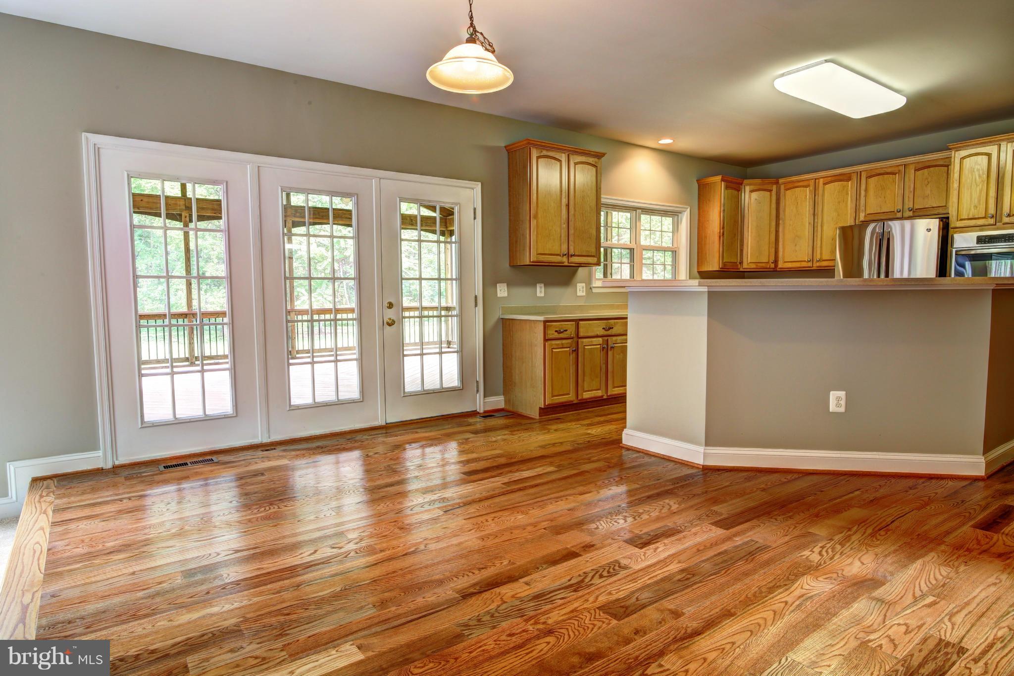 44118 Spinks Ferry Road Leesburg, VA 20176 - Photo 17 of 30 Kitchen