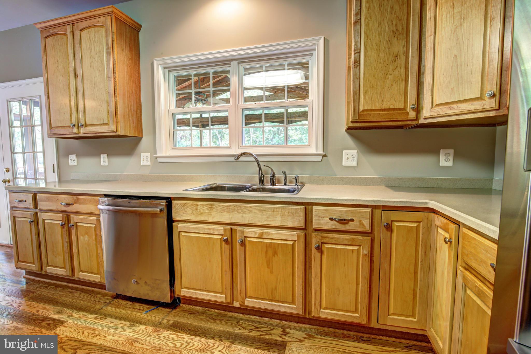 44118 Spinks Ferry Road Leesburg, VA 20176 - Photo 19 of 30 Kitchen