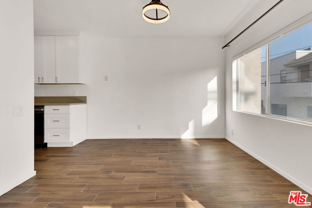 1424 Amherst Avenue, Unit 207 Los Angeles, CA 90025 - Photo 12 of 28