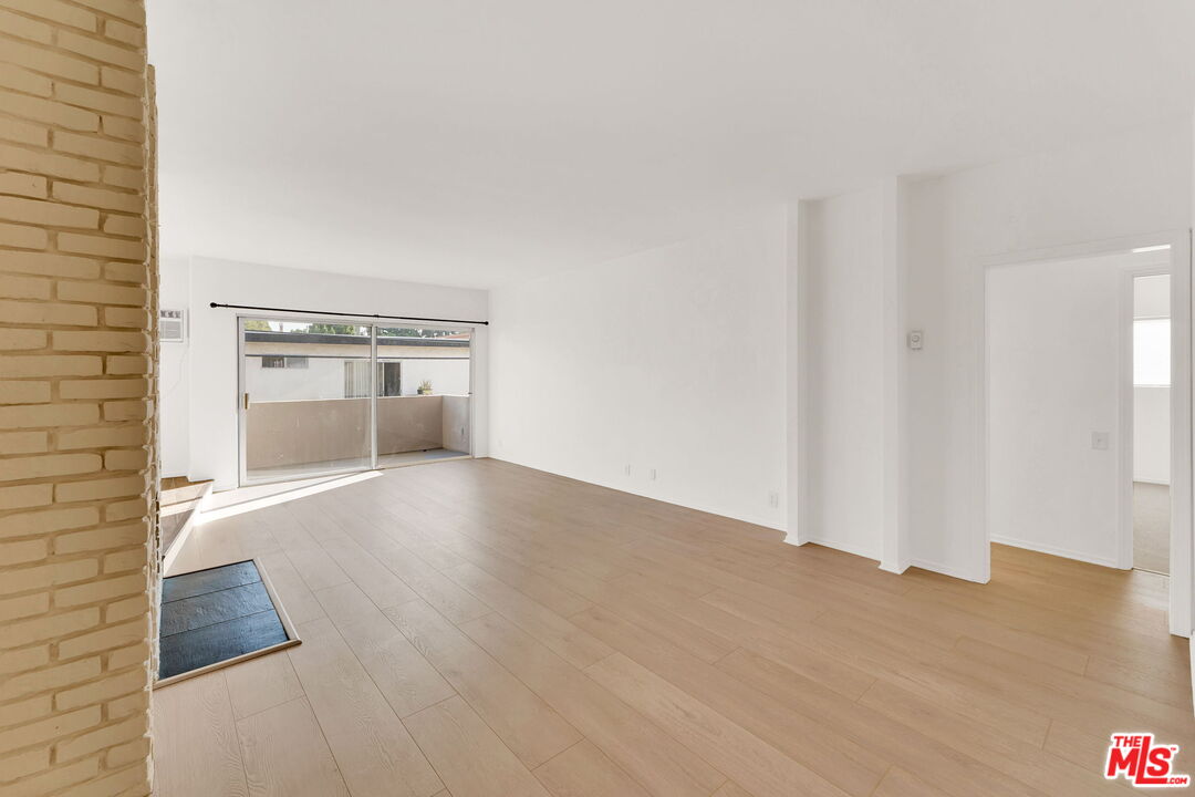 1424 Amherst Avenue, Unit 207 Los Angeles, CA 90025 - Photo 14 of 28