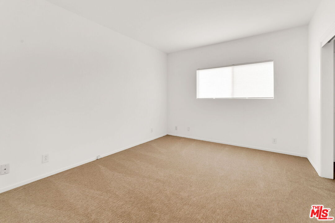 1424 Amherst Avenue, Unit 207 Los Angeles, CA 90025 - Photo 25 of 28