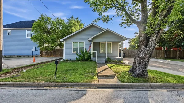 $429,000 | 819 Ave B, College Station, TX 77840