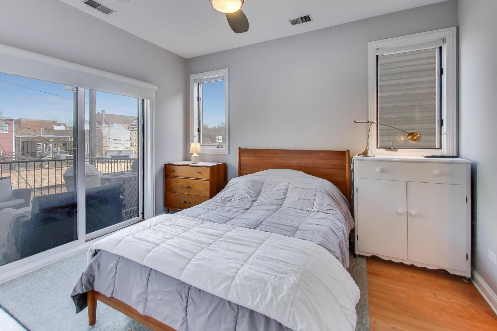 1442 West Cortez Street, Unit 2 Chicago, IL 60642 - Photo 11 of 24