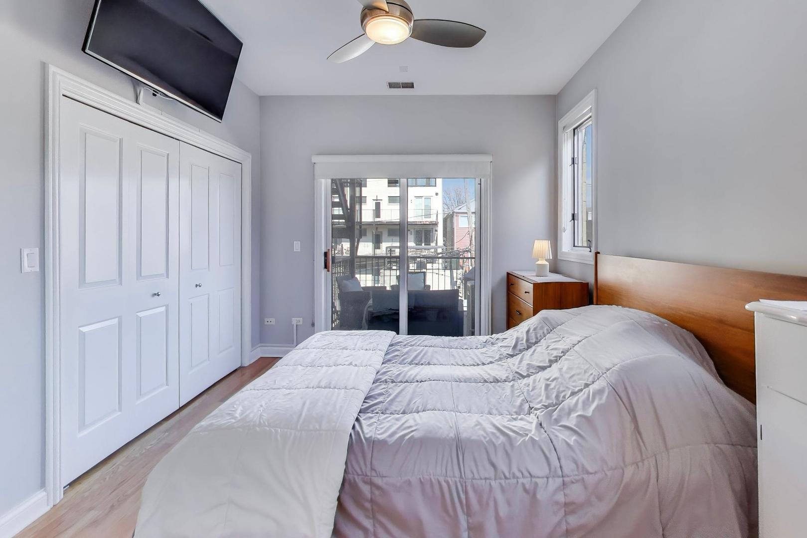 1442 West Cortez Street, Unit 2 Chicago, IL 60642 - Photo 12 of 24