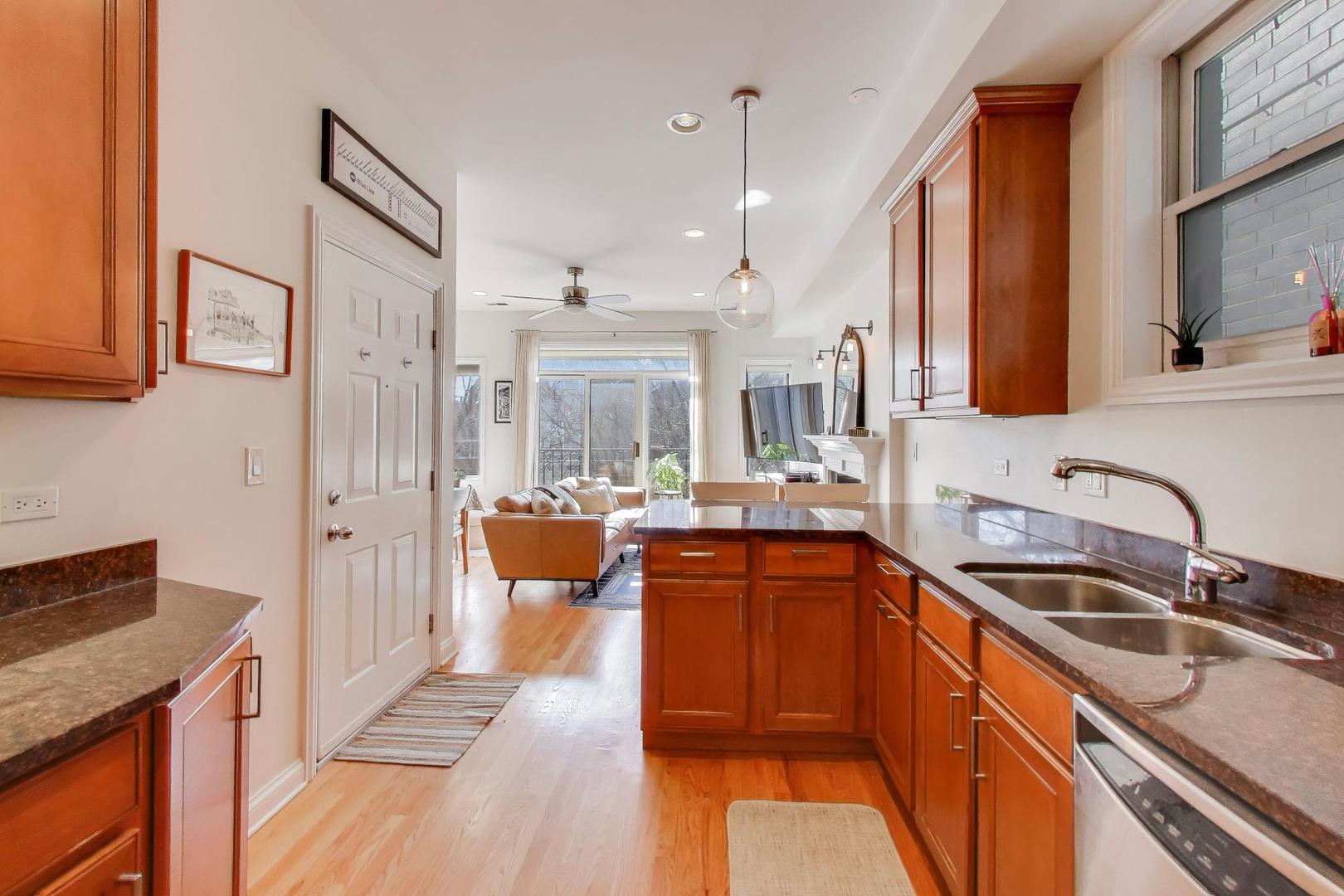 1442 West Cortez Street, Unit 2 Chicago, IL 60642 - Photo 9 of 24