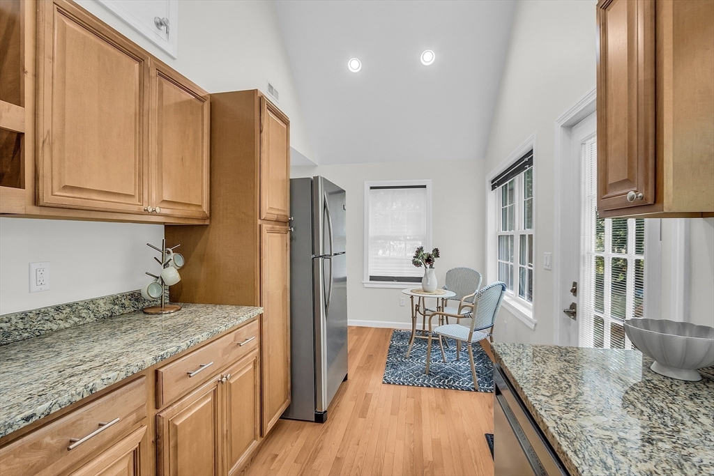 43 B Ossamequin Road Billerica, MA 01821 - Photo 11 of 38 Gallery Image 11