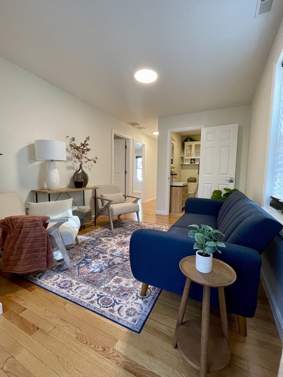 43 B Ossamequin Road Billerica, MA 01821 - Photo 12 of 38 Gallery Image 12