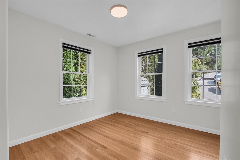43 B Ossamequin Road Billerica, MA 01821 - Photo 18 of 38 Gallery Image 18
