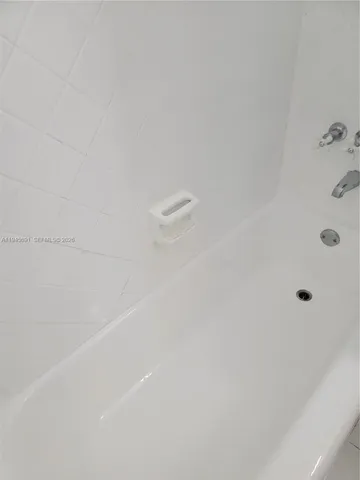 $1,995 | 835 Lenox Avenue, Unit 318, Miami Beach, FL 33139