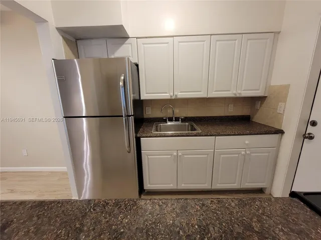 $1,995 | 835 Lenox Avenue, Unit 318, Miami Beach, FL 33139