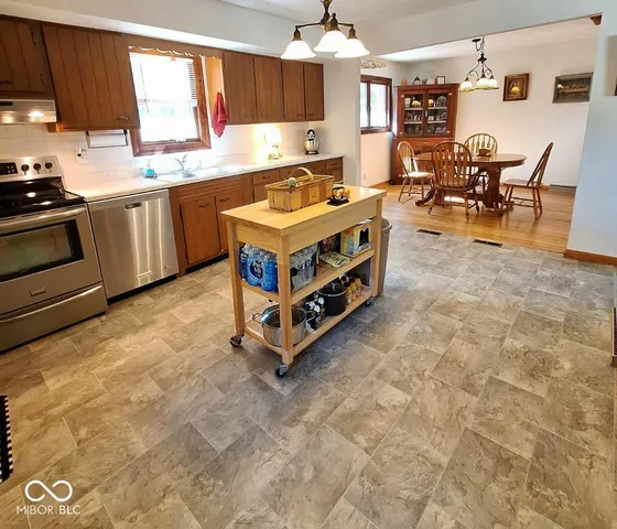 $339,000 | 3715 West County Road 130 South, North Vernon, IN 47265