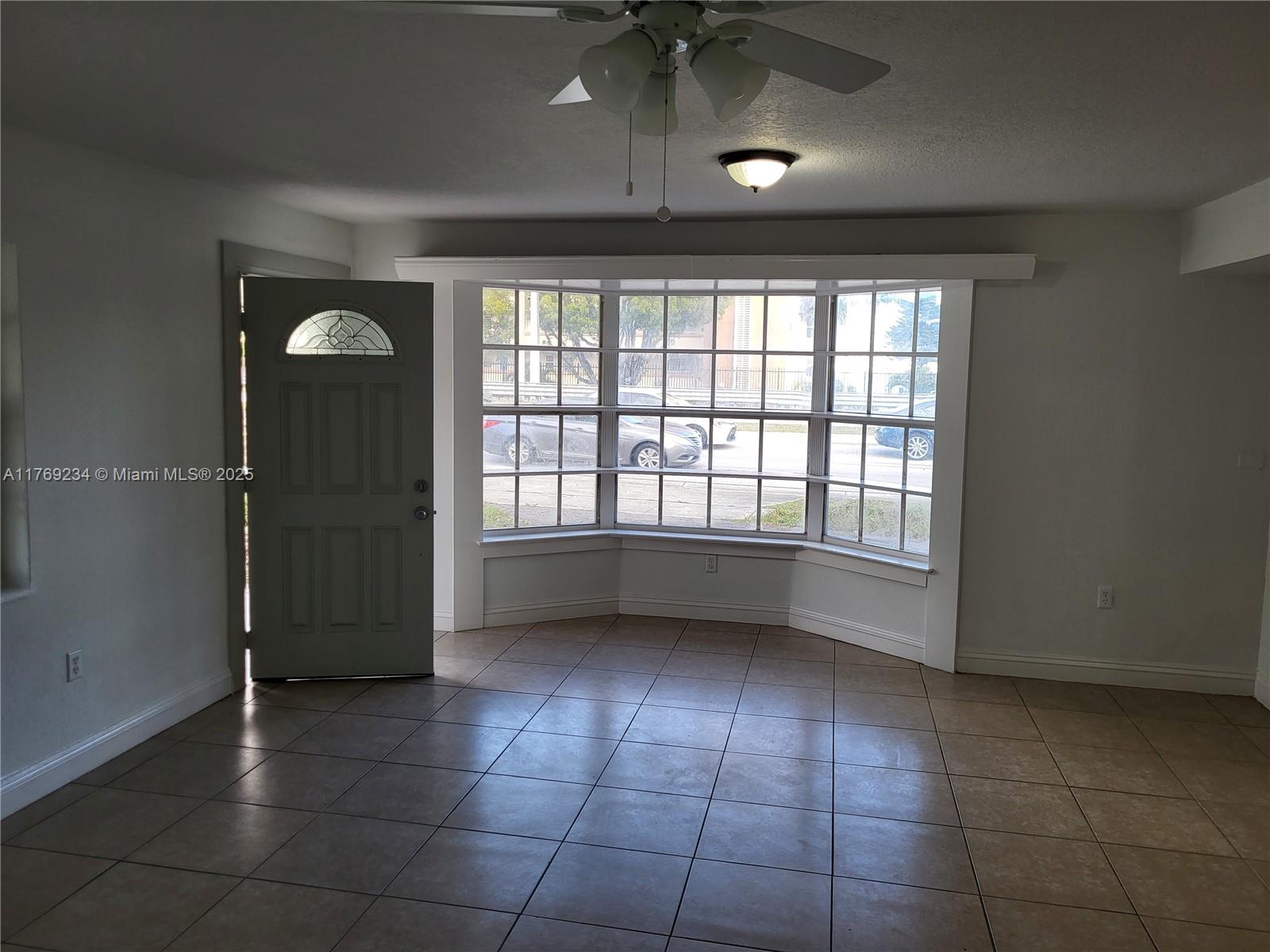 1170 Northeast 185th Street Miami, FL 33179 - Photo 12 of 25