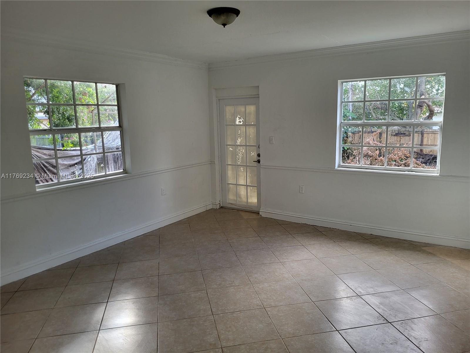 1170 Northeast 185th Street Miami, FL 33179 - Photo 15 of 25